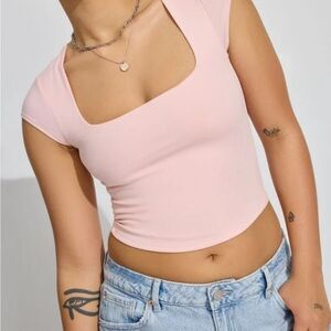 Portia Square Neckline Tee In Chalk Pink